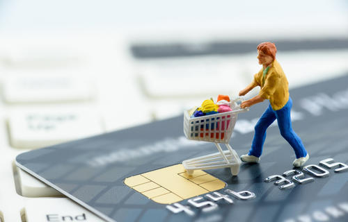 shutterstock_633280544-825x320-c