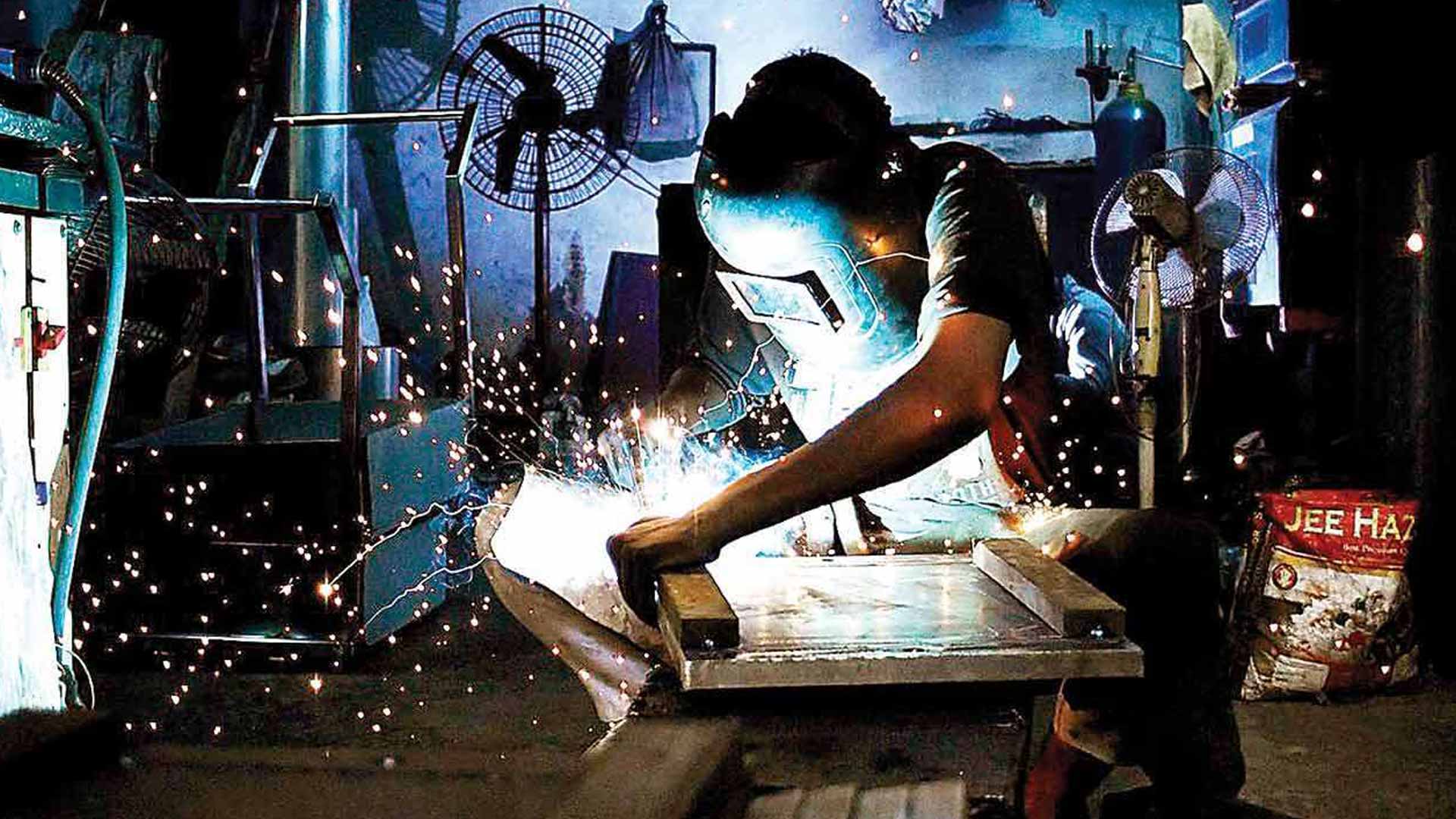 manufacturing-sector manufacturing-sector